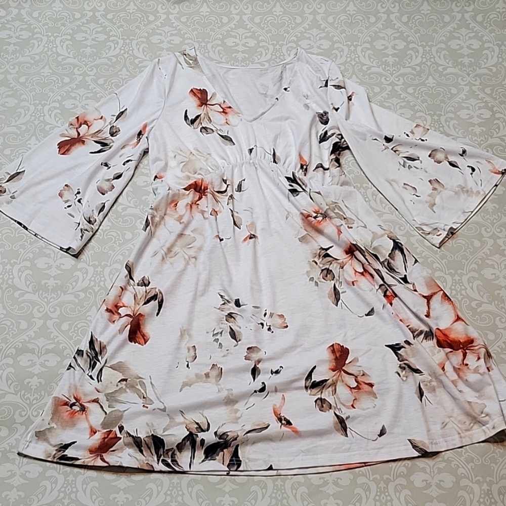 White Floral Bell Sleeve Dress
